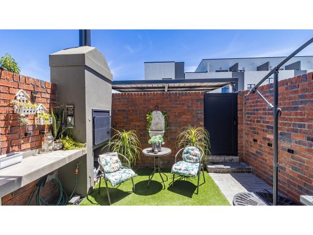 2 Bedroom Duplex for sale in Sandown