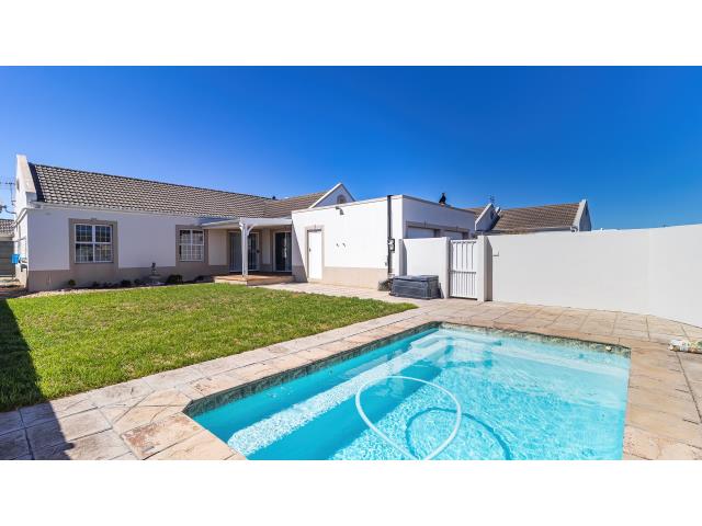 3 Bedroom House for sale in Sunningdale