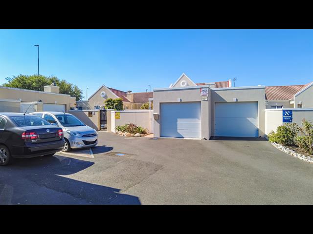 2 Bedroom House for sale in Sunningdale