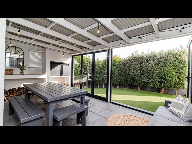 4 Bedroom House for sale in Sunningdale
