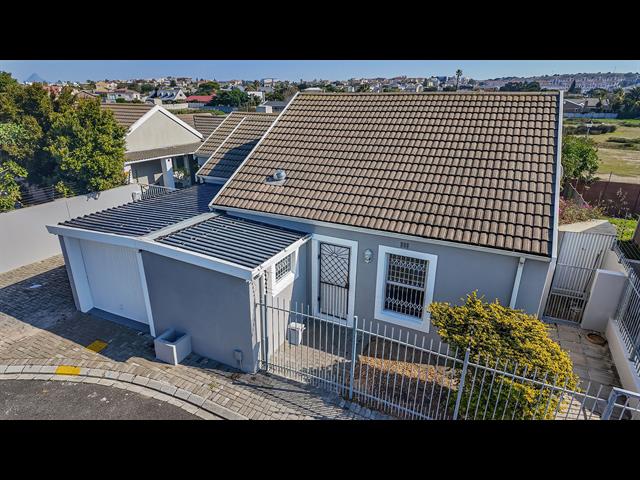 3 Bedroom House for sale in Blouberg Sands