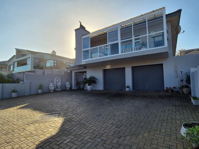 3 Bedroom House for sale in Dana Bay