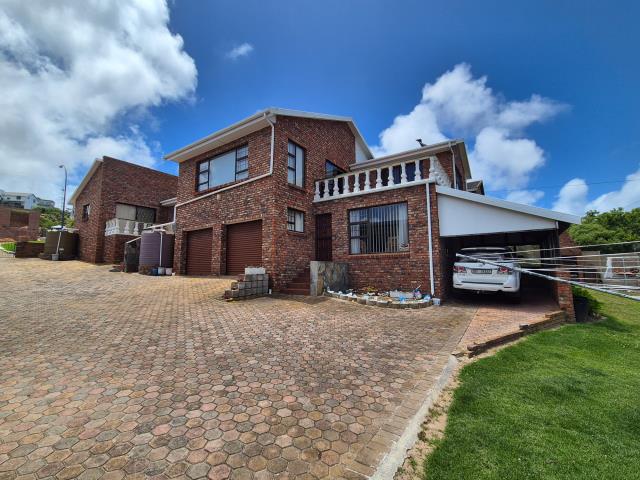 3 Bedroom House for sale in Dana Bay