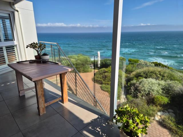 4 Bedroom House for sale in Dana Bay