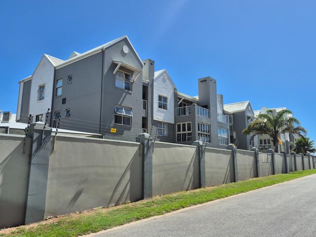 2 Bedroom Apartment for sale in Diaz Beach