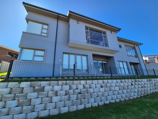 3 Bedroom House for sale in Seemeeu Park