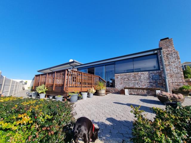 3 Bedroom House for sale in Dana Bay