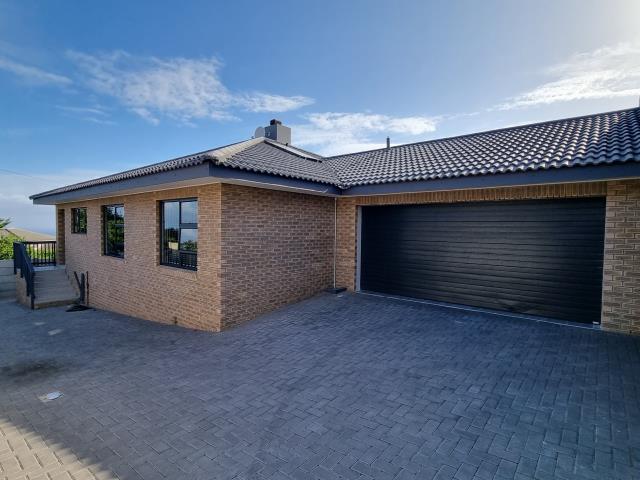 3 Bedroom House for sale in Dana Bay