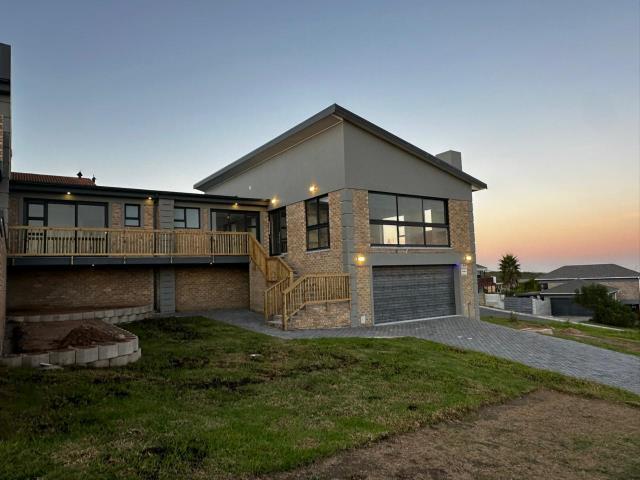 3 Bedroom House for sale in Dana Bay