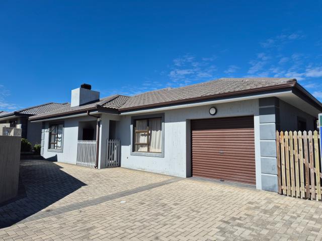 3 Bedroom House for sale in Dana Bay