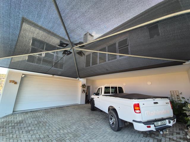 3 Bedroom House for sale in Island View