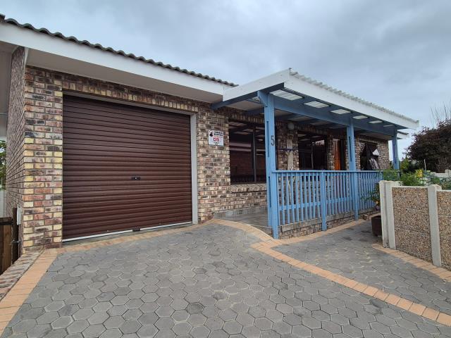 2 Bedroom House for sale in Dana Bay