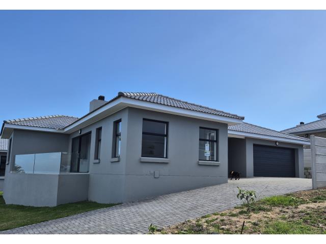 3 Bedroom House for sale in Dana Bay