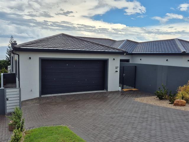 3 Bedroom House for sale in Dana Bay