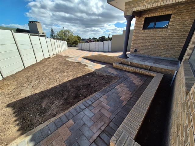 2 Bedroom House for sale in Dana Bay