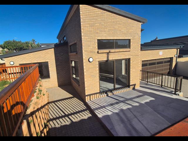 3 Bedroom House for sale in Dana Bay