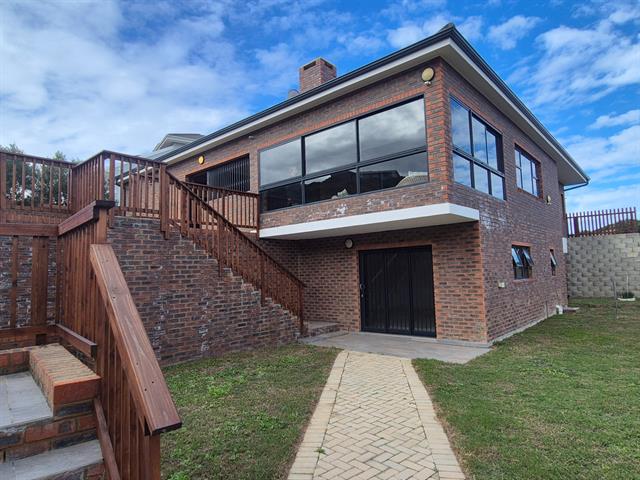 4 Bedroom House for sale in Dana Bay