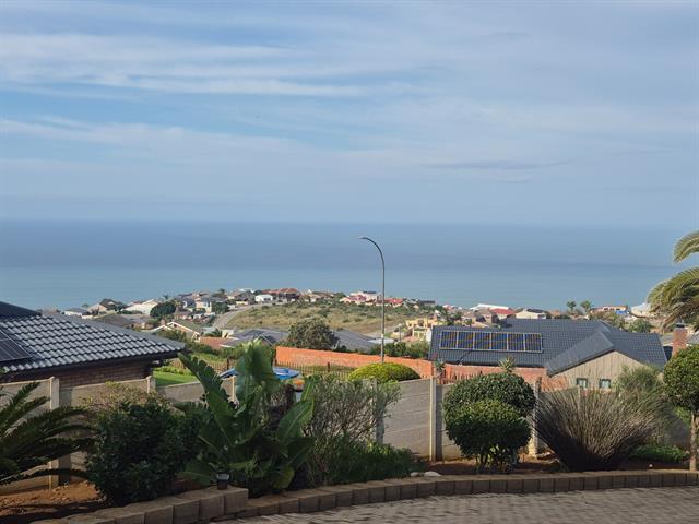 4 Bedroom House for sale in Dana Bay