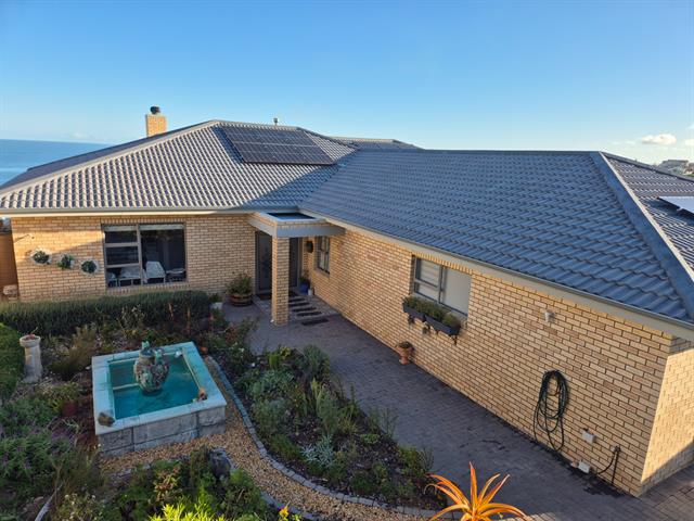 3 Bedroom House for sale in Dana Bay