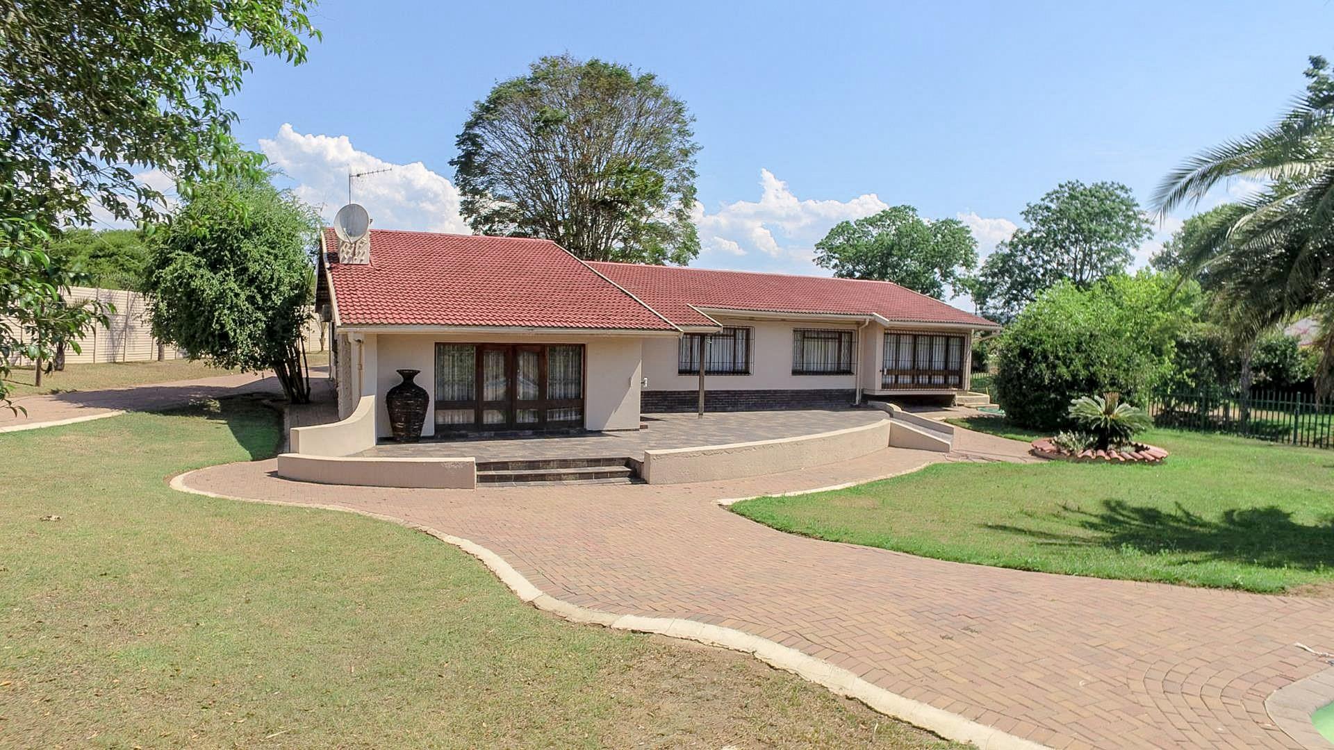 4 Bedroom House For Sale in Ashburton RE/MAX™ of Southern Africa