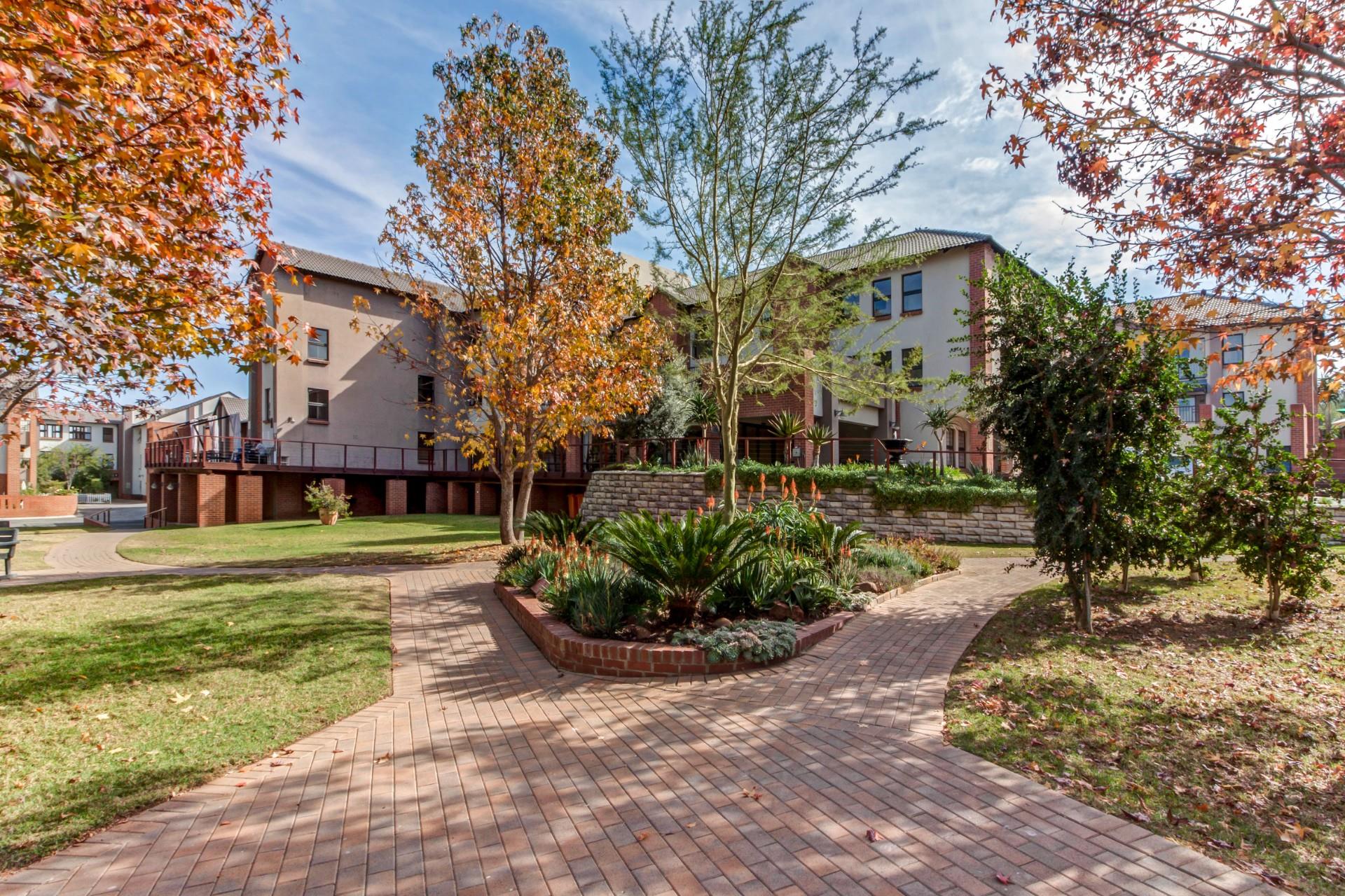 Property for sale in Douglasdale RE/MAX™ of Southern Africa