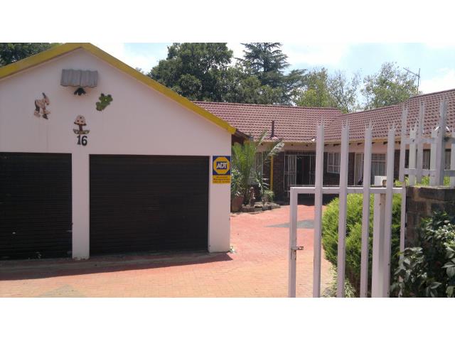 Property and Houses For Sale in Birchleigh North, Kempton Park