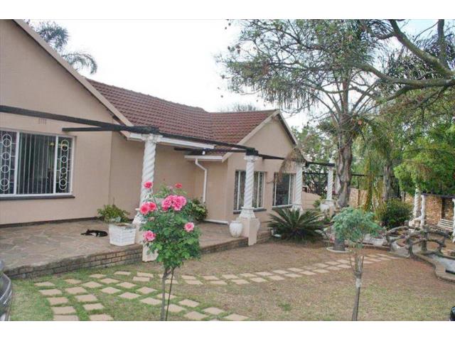 Property and Houses For Sale in Birchleigh North, Kempton Park