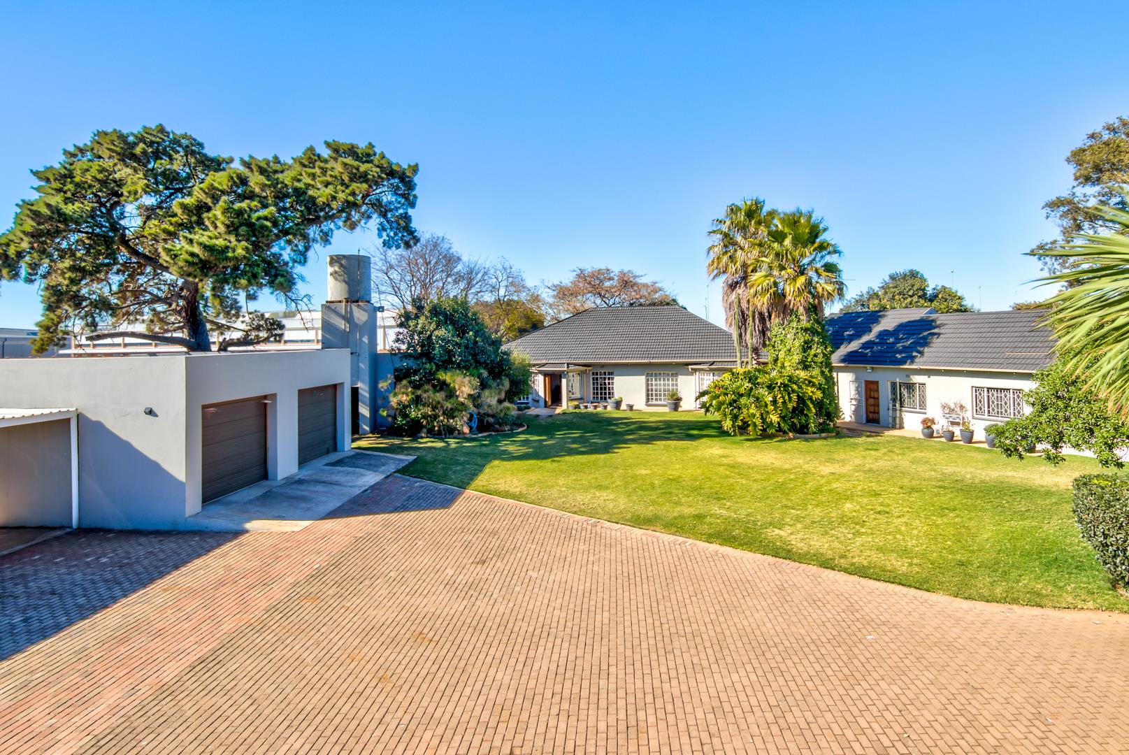 4 Bedroom House For Sale in Kempton Park AH RE/MAX™ of Southern Africa