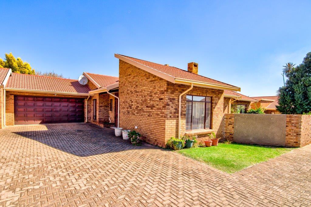 Property to rent in Glen Marais RE/MAX™ of Southern Africa