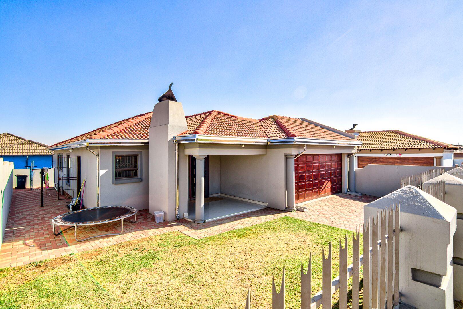 3 Bedroom House For Sale In Birch Acres RE MAX Of Southern Africa