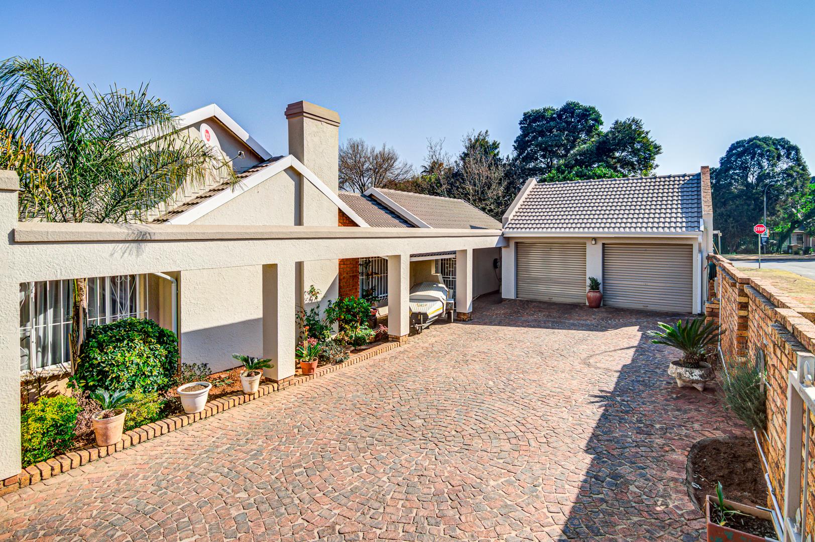 Property for sale in Van Riebeeck Park RE/MAX™ of Southern Africa