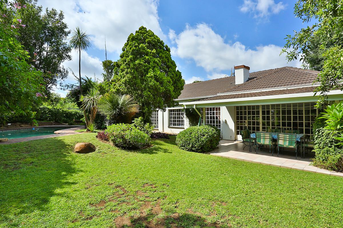 4 Bedroom House For Sale in Jukskei Park RE/MAX™ of Southern Africa