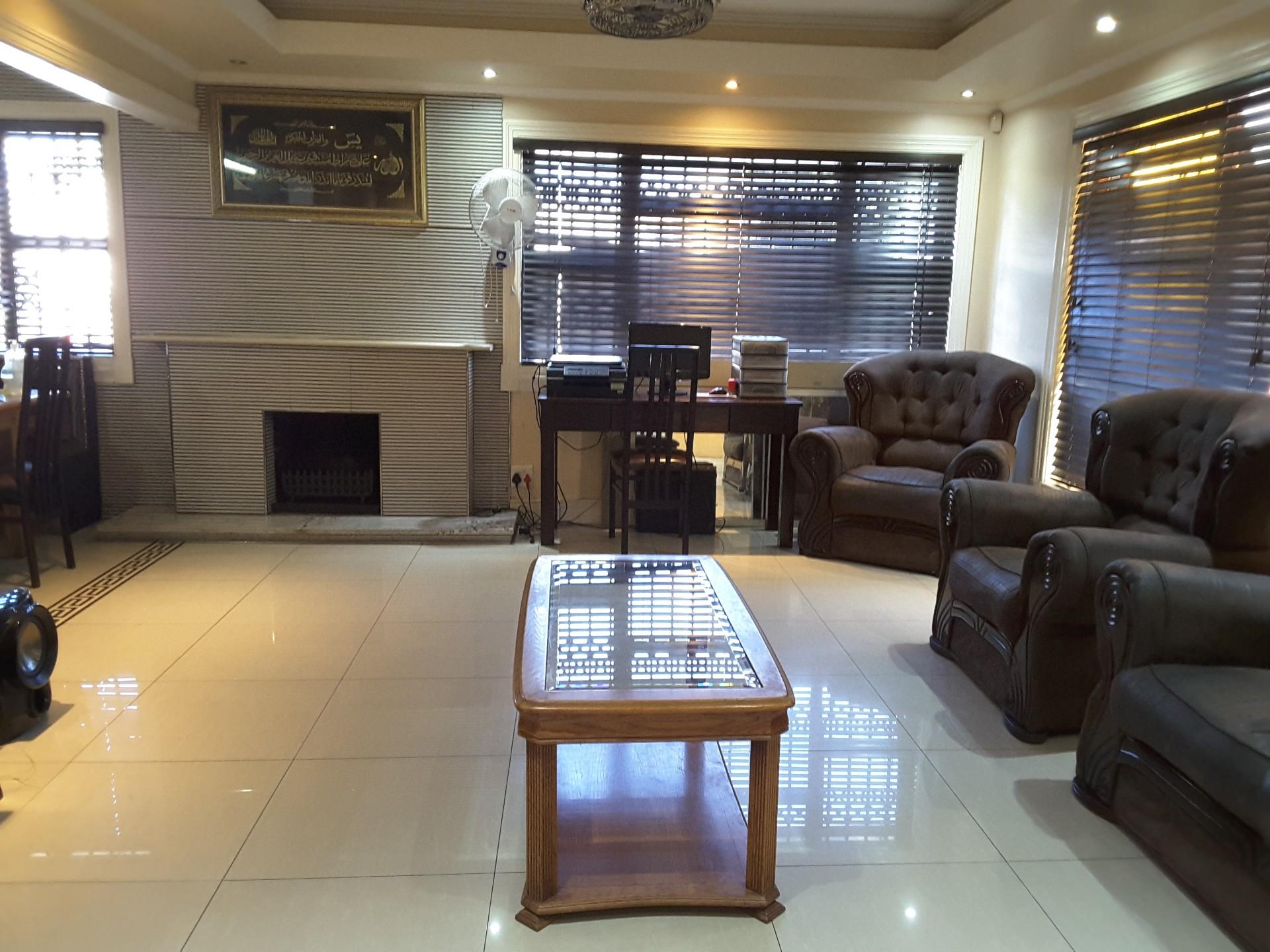 5 Bedroom House For Sale in Lotus River RE/MAX™ of Southern Africa