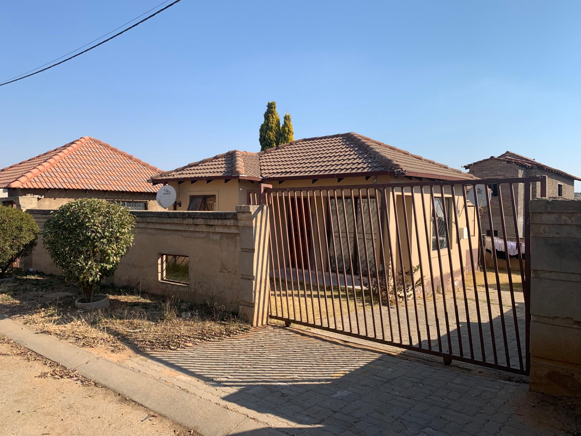 3 Bedroom House In Cosmo City Re Max