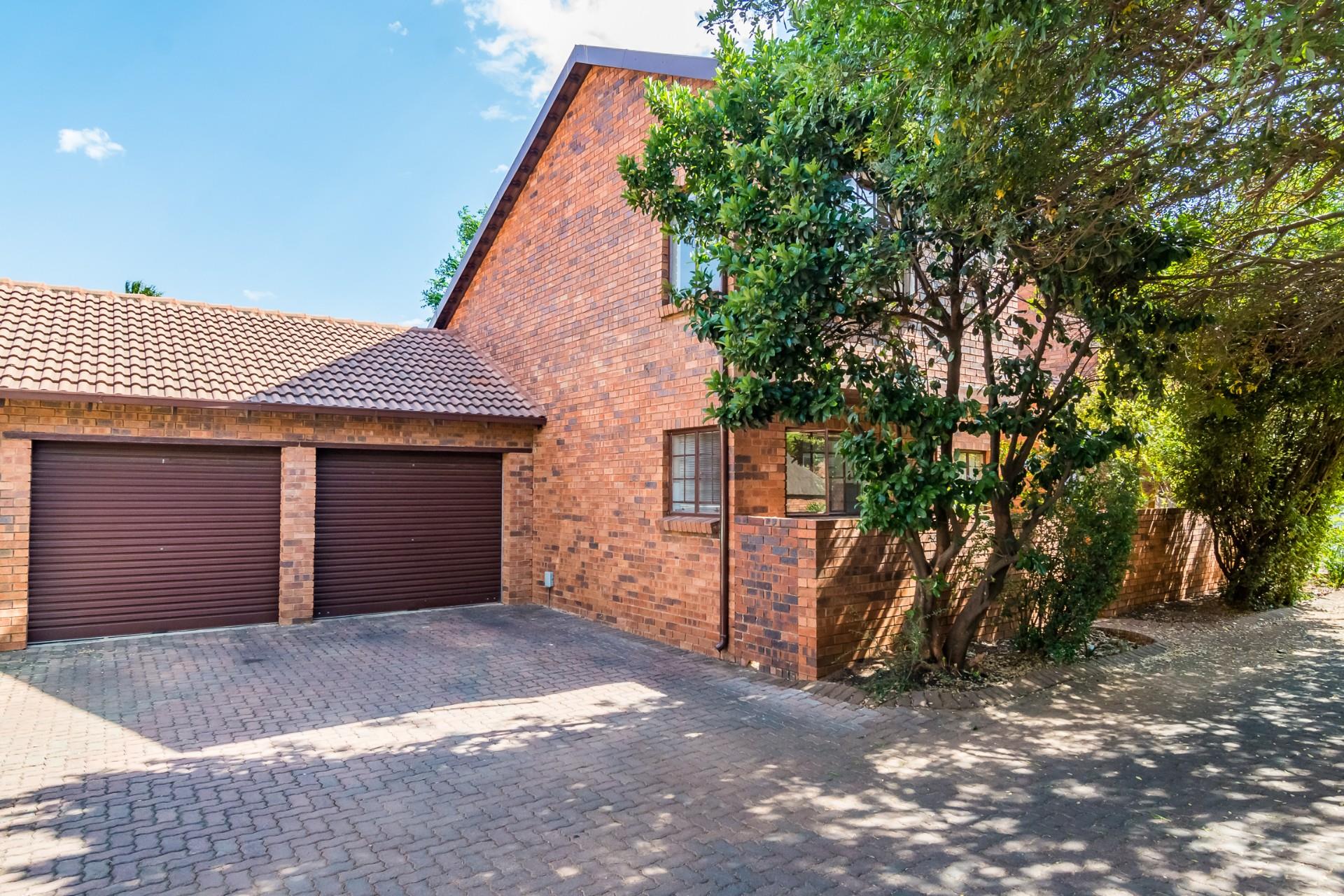 Property for sale in Weltevreden Park RE/MAX™ of Southern Africa