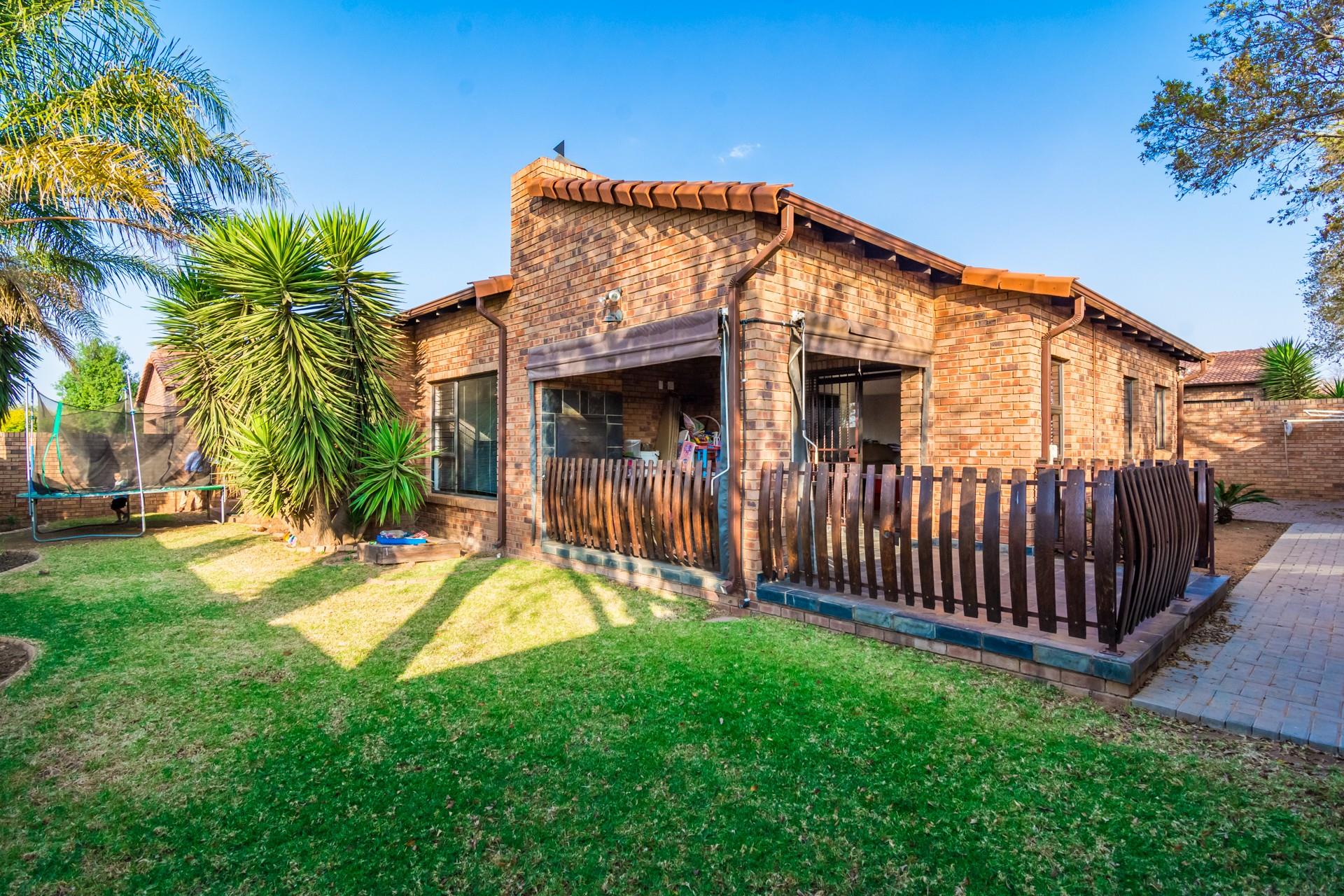 Property for sale in Honeydew Manor | RE/MAX™ of Southern Africa