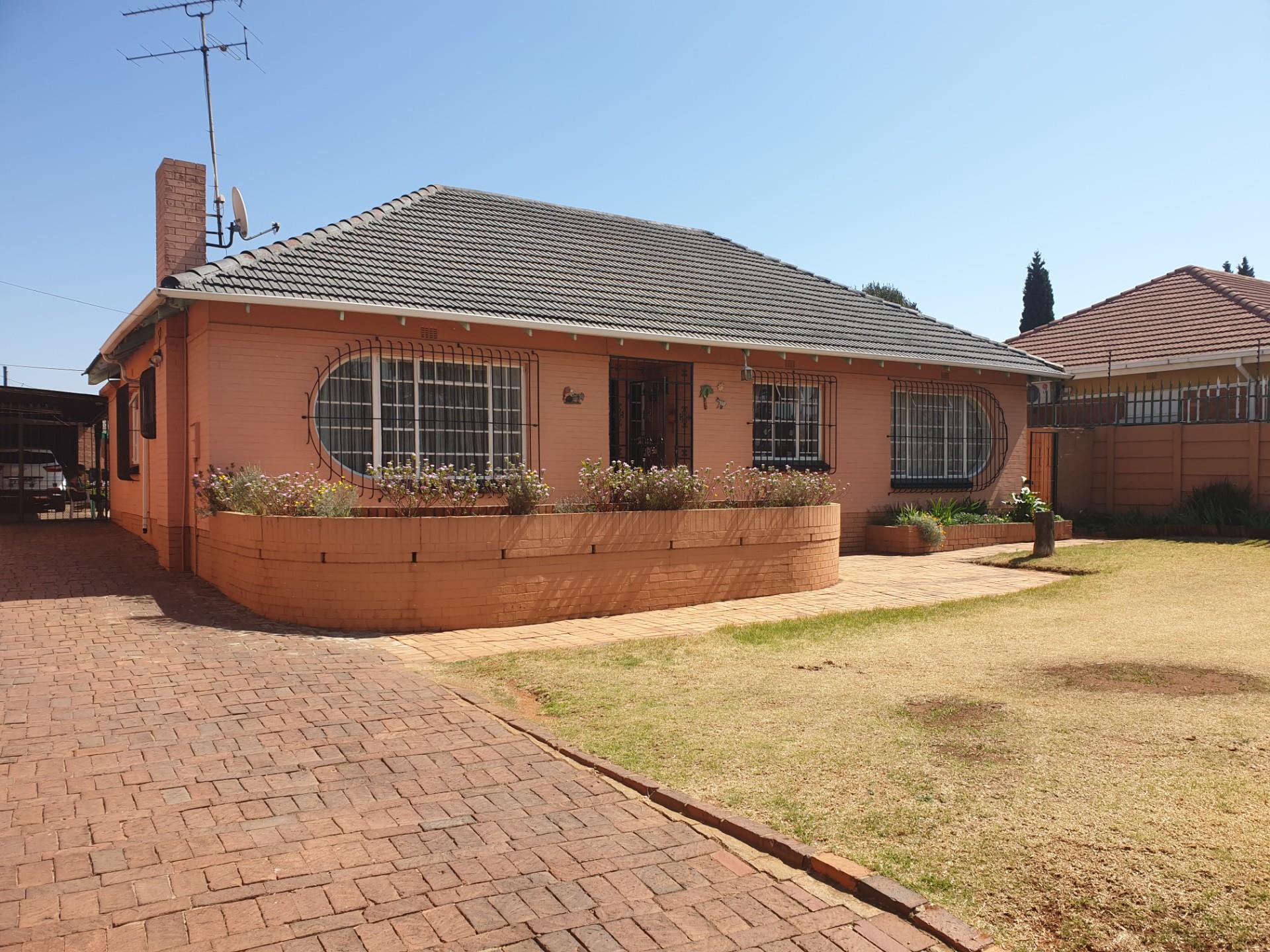 Property for sale in Malvern East RE/MAX™ of Southern Africa