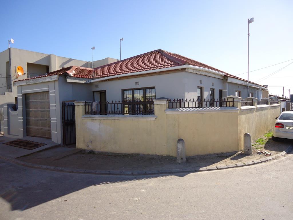 4-bed-house-for-sale-in-umrhabulo-triangle-ezweni-properties