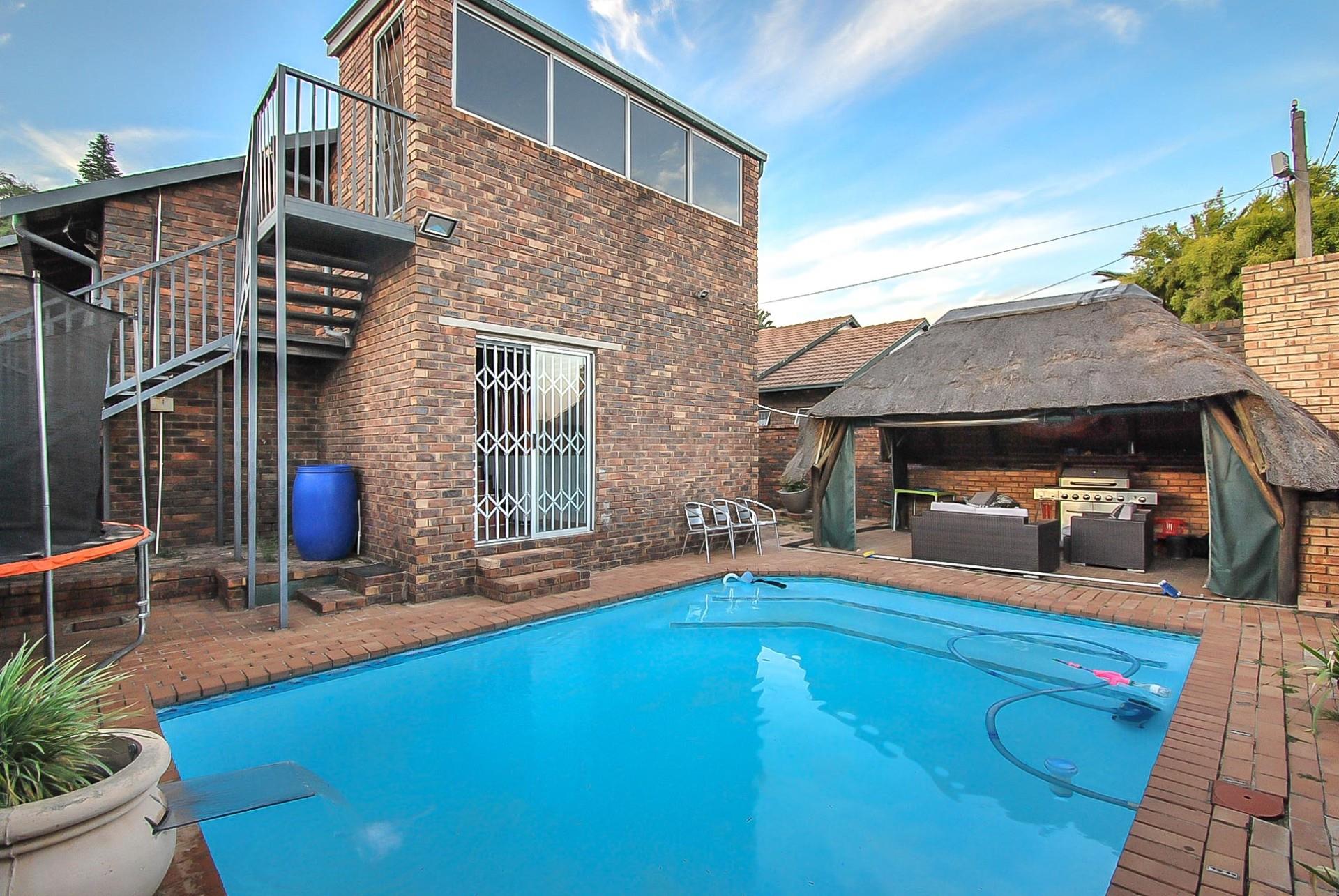 3 Bedroom House For Sale in Greymont RE/MAX™ of Southern Africa