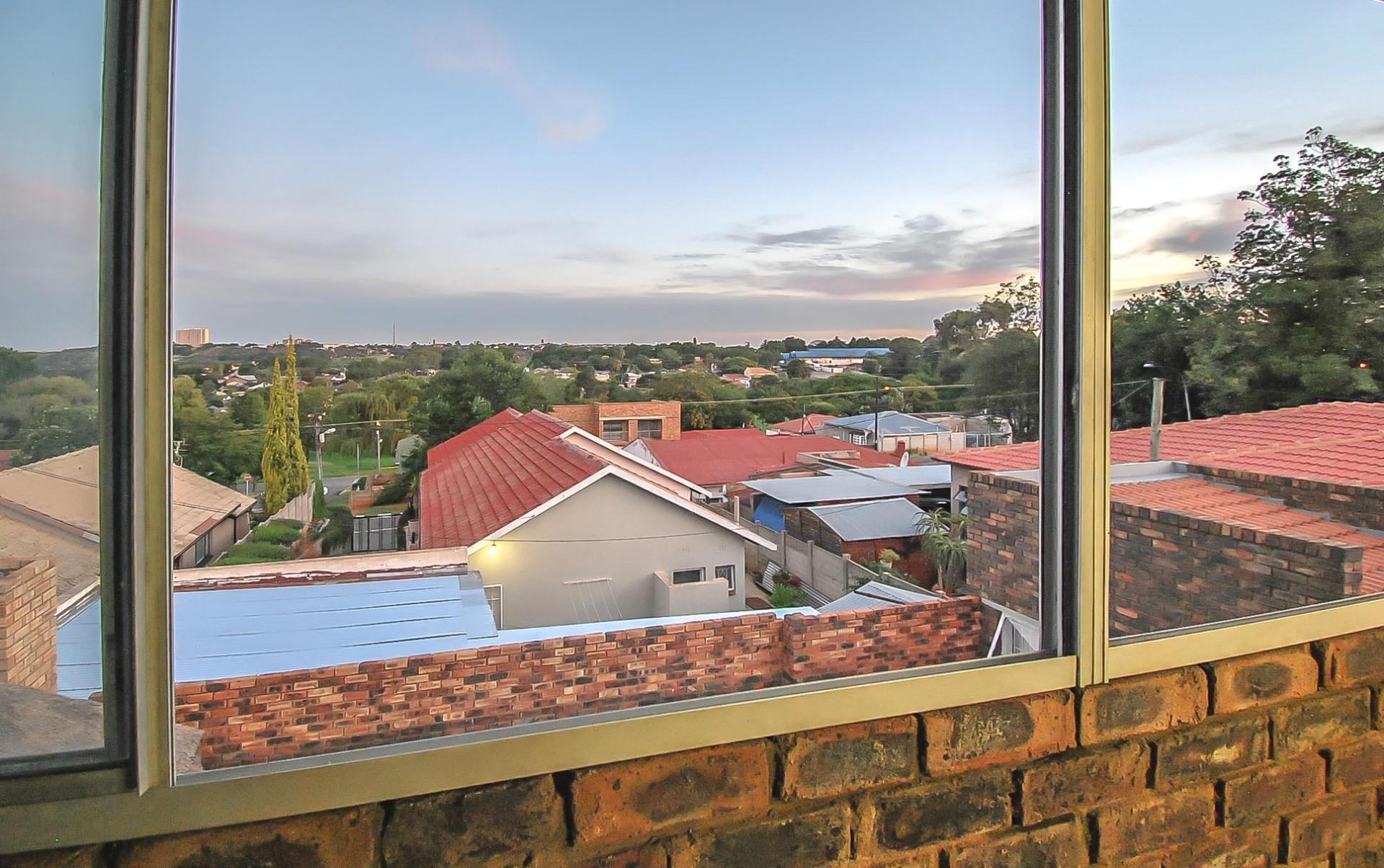 3 Bedroom House For Sale in Greymont RE/MAX™ of Southern Africa