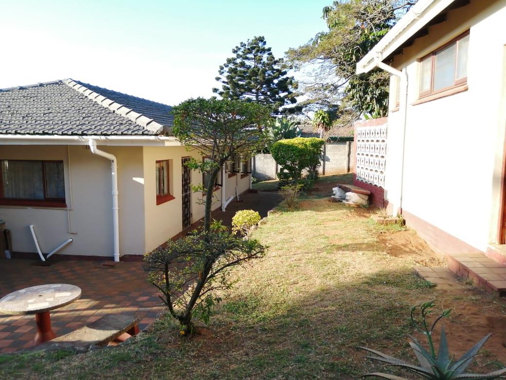 3 Bedroom House For Sale in Athlone Park | RE/MAX™ of ...