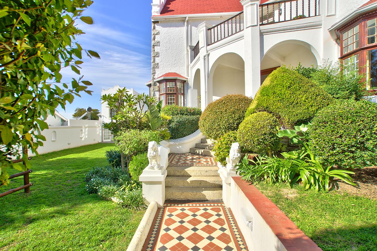 Property for sale in Oranjezicht RE/MAX™ of Southern Africa