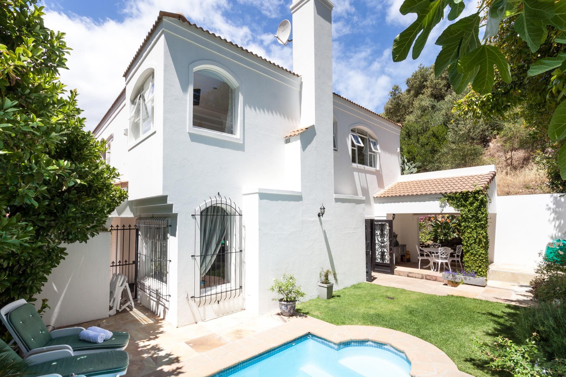 4 Bedroom House For Sale in Tamboerskloof | RE/MAX™ of Southern Africa