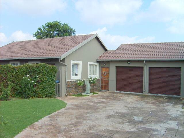 Property and Houses For Sale in Thatchfield Estate, Centurion