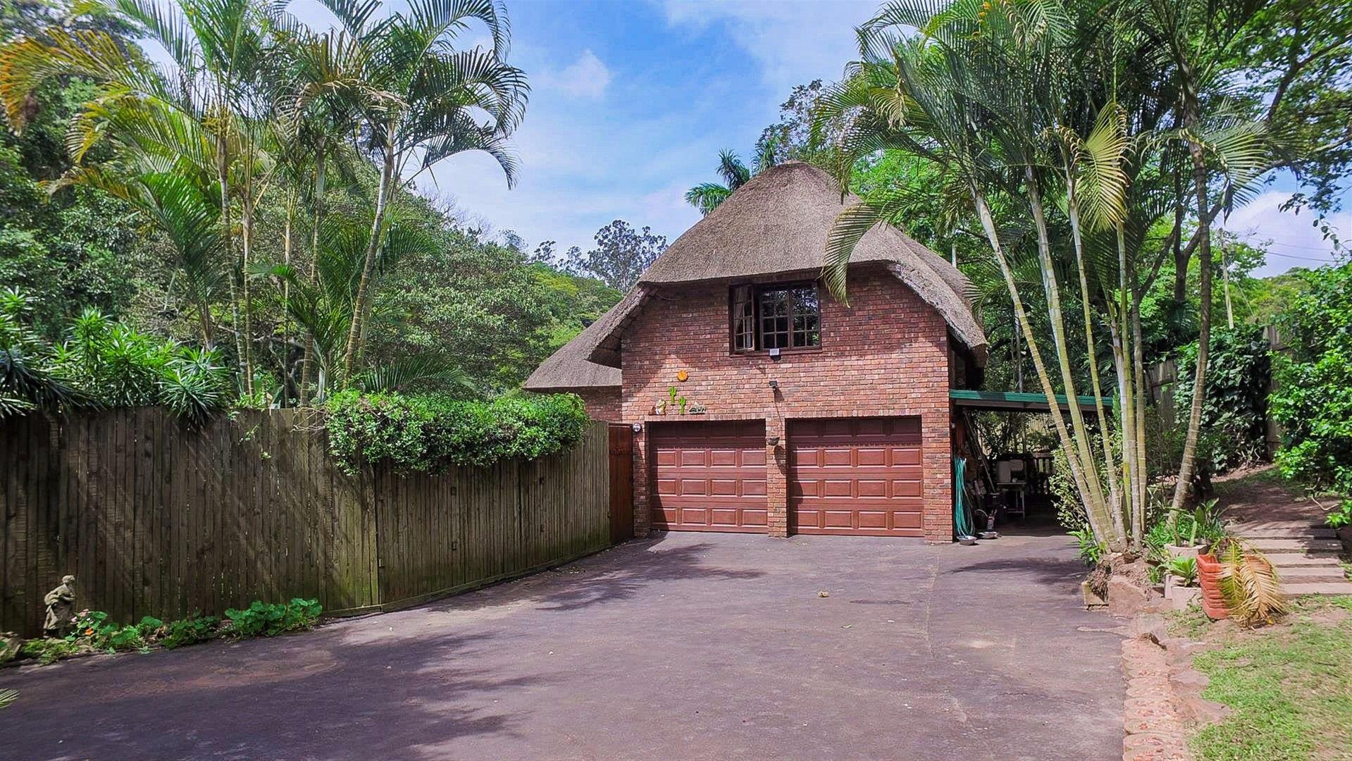 4 Bedroom House For Sale in Cowies Hill RE/MAX™ of Southern Africa