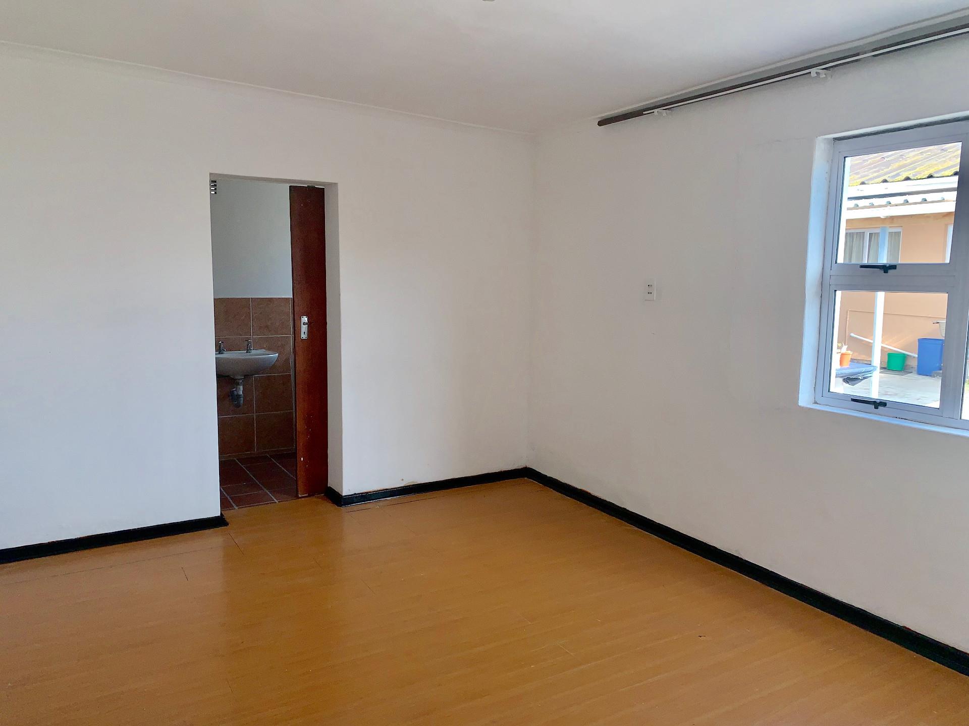 Property to rent in Grassy Park RE/MAX™ of Southern Africa