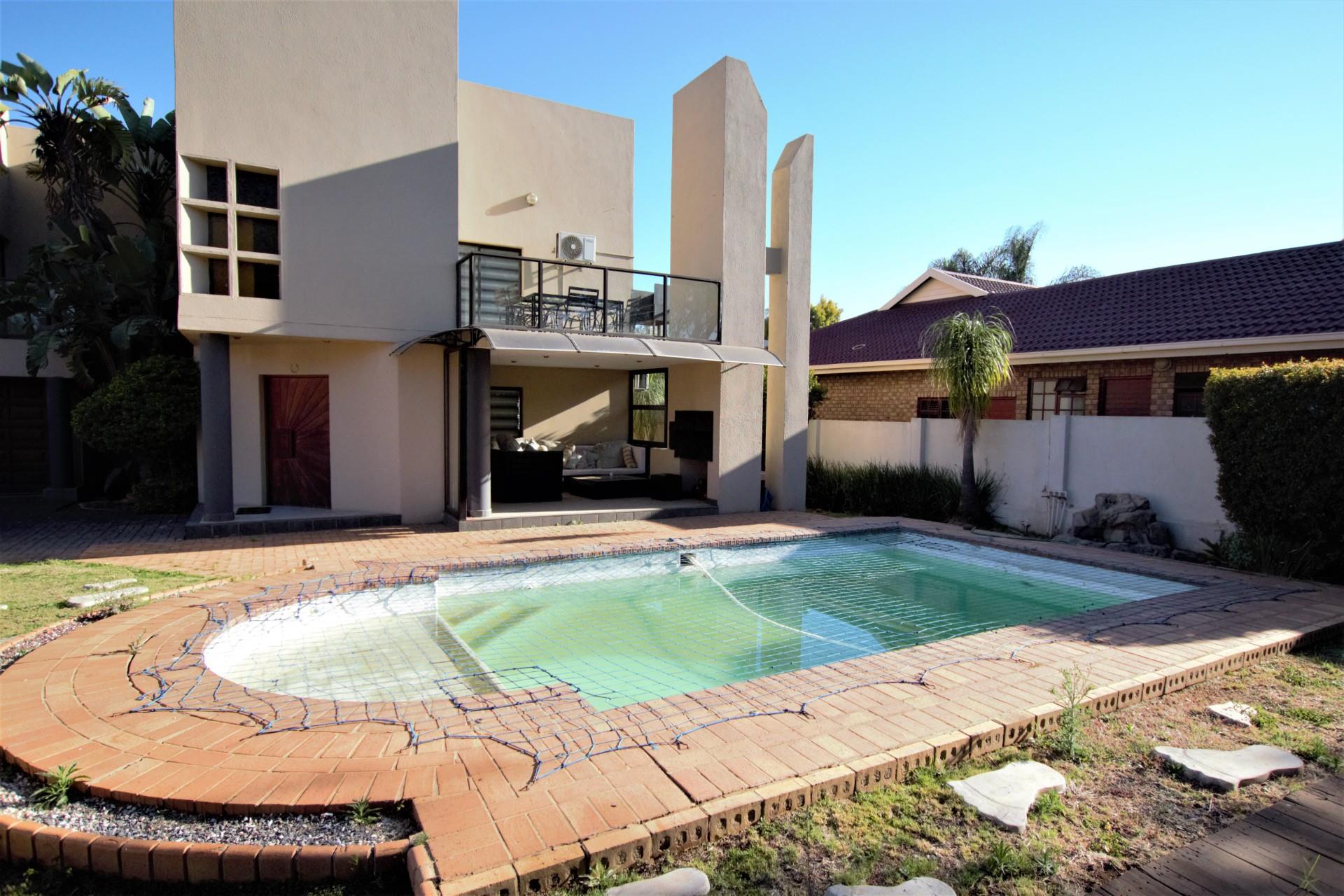 Property to rent in Silver Lakes Golf Estate RE/MAX™ of Southern Africa