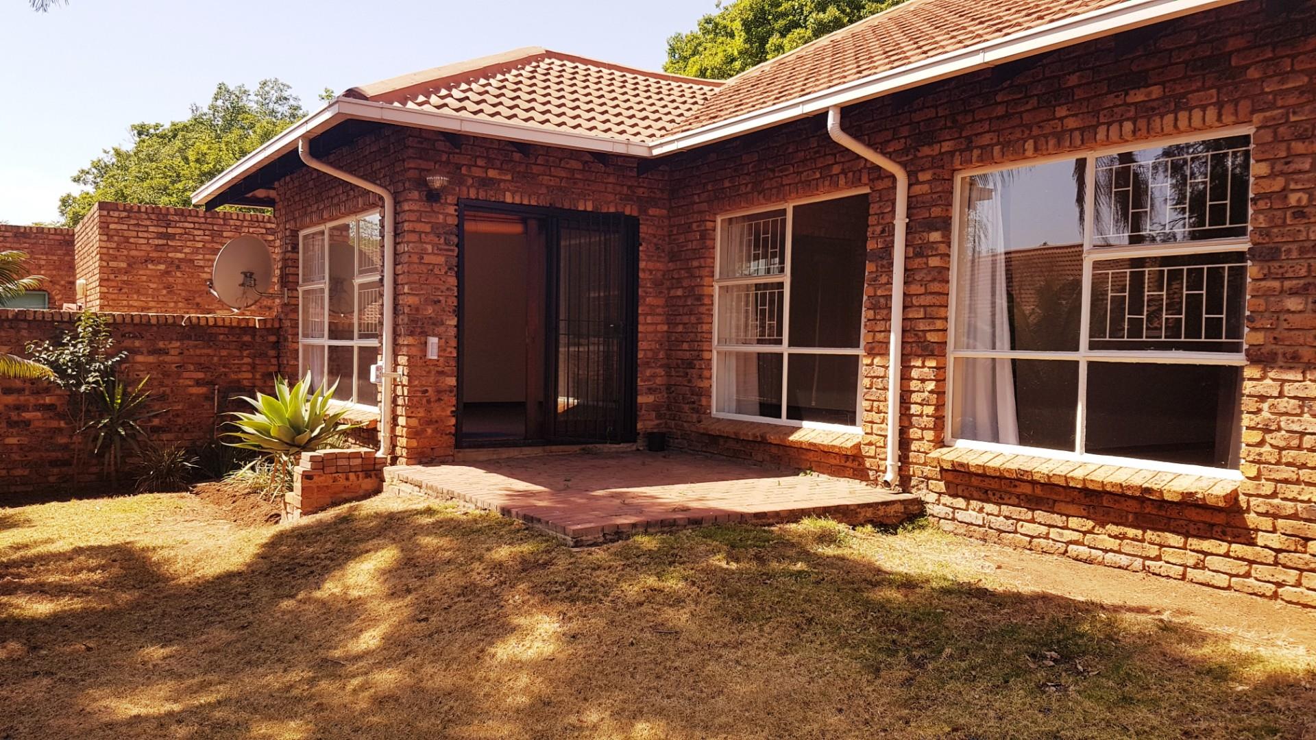 Property to rent in Faerie Glen RE/MAX™ of Southern Africa