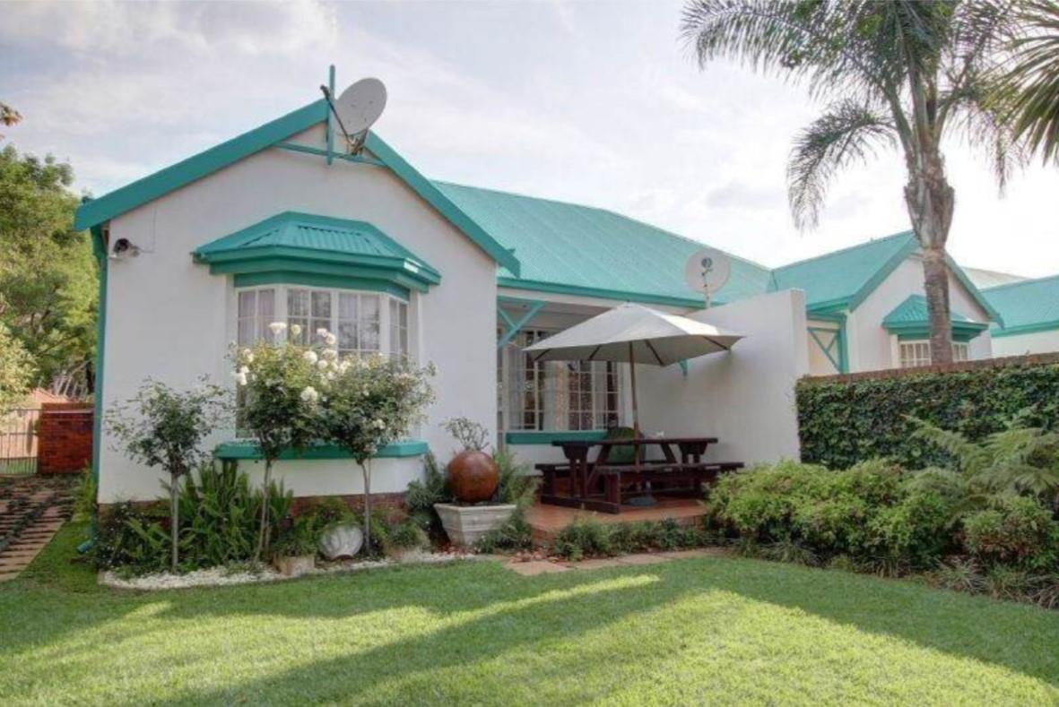 Property to rent in Faerie Glen RE/MAX™ of Southern Africa