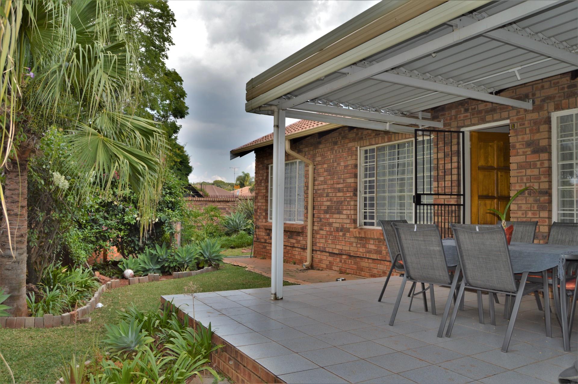 Property to rent in Faerie Glen RE/MAX™ of Southern Africa